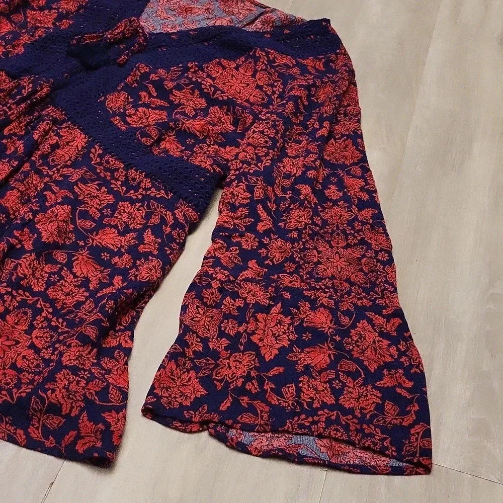 Torrid Crinkle Gauze Red Blue Floral Lace Up Baby Doll‎ Blouse Womens 3X - Picture 7 of 10